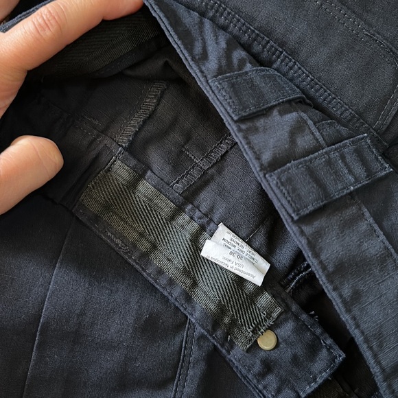 Law enforcement men’s tactical cargo pants in navy blue color size 30 x 30 - Picture 5 of 11